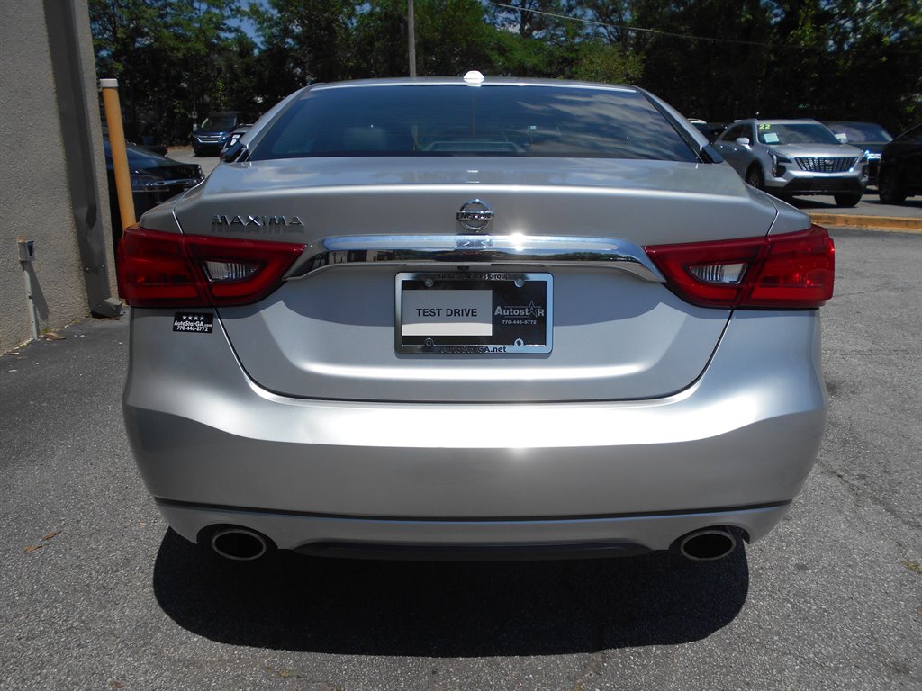 2017 Nissan Maxima Platinum photo