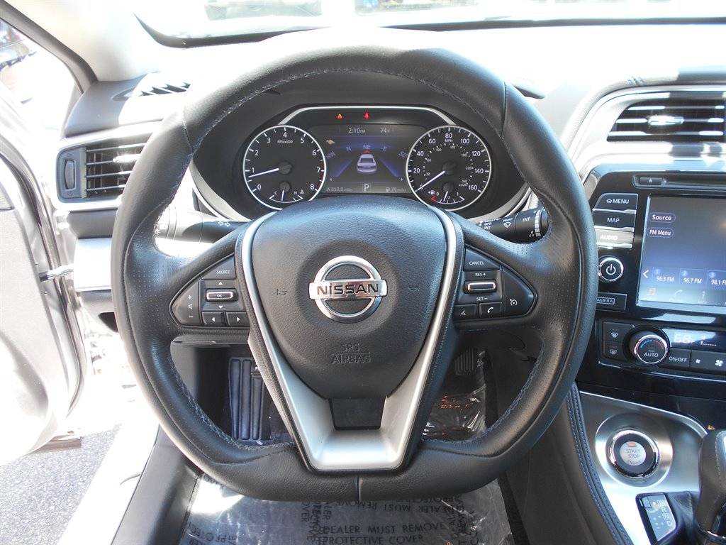2017 Nissan Maxima Platinum photo