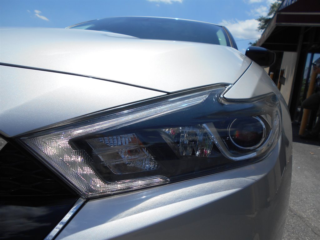2017 Nissan Maxima Platinum photo