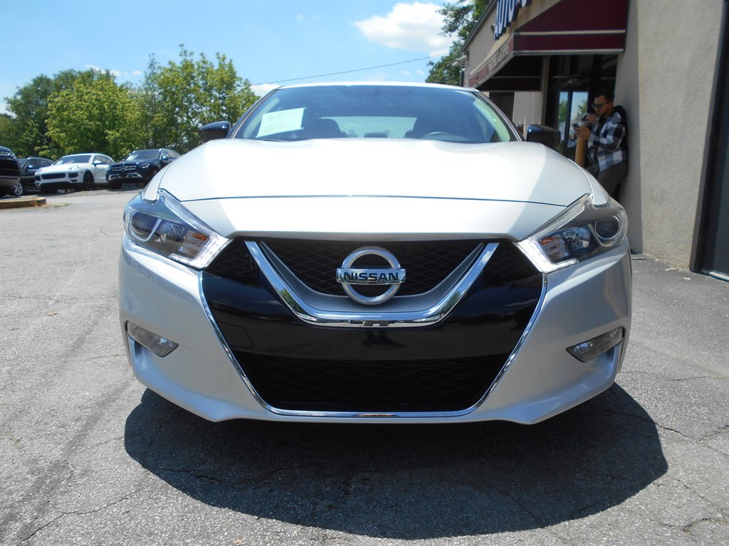 2017 Nissan Maxima Platinum photo
