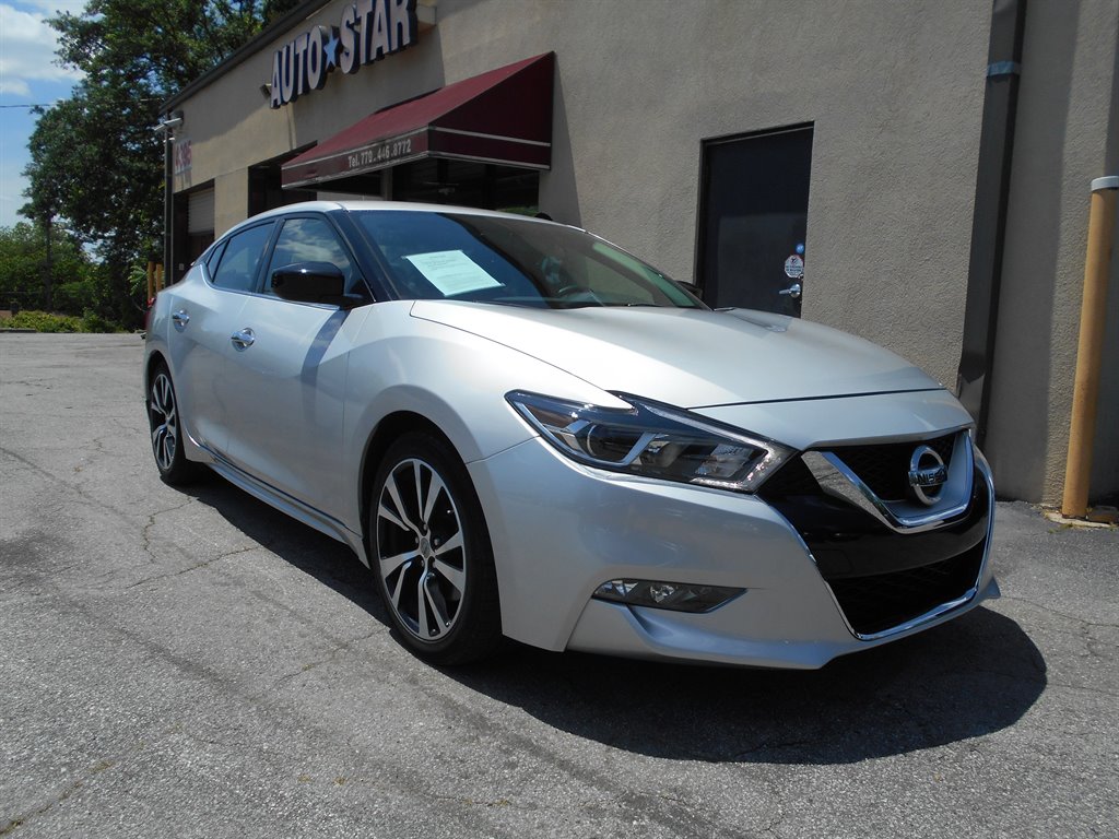 2017 Nissan Maxima Platinum photo