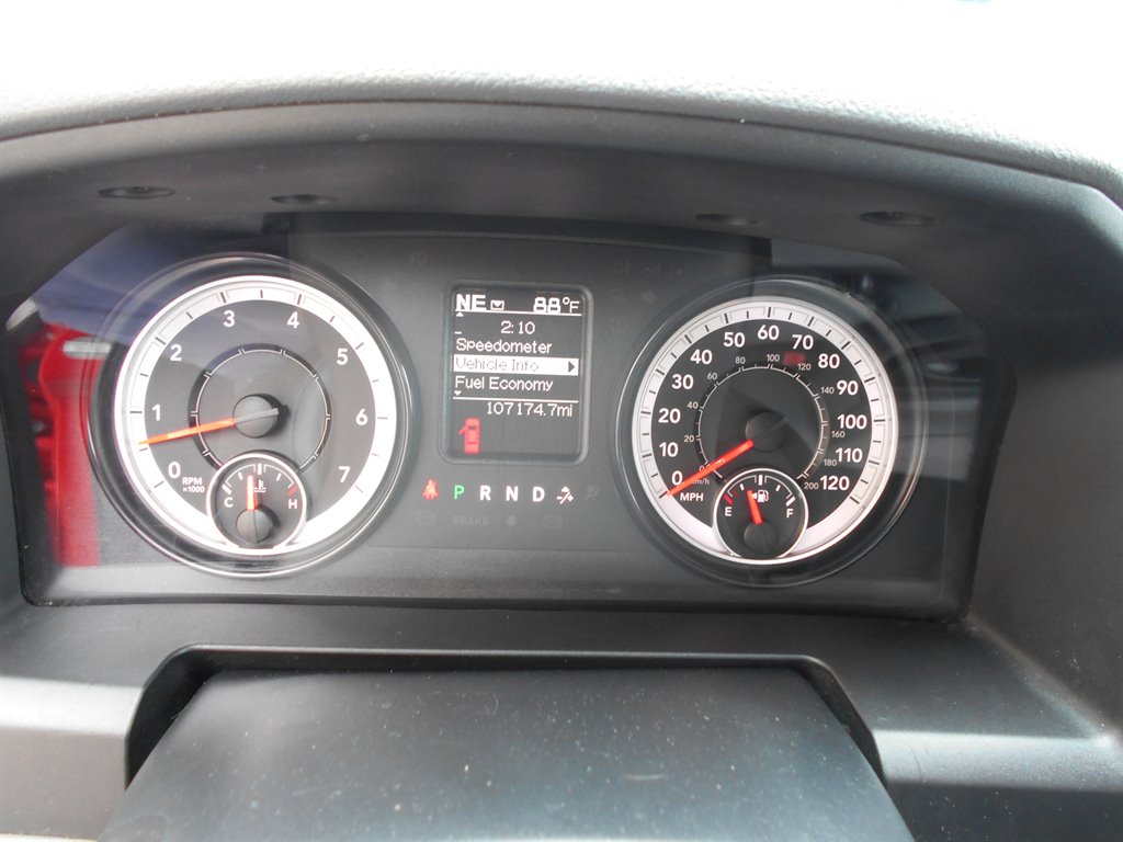 2016 RAM 1500 SLT photo