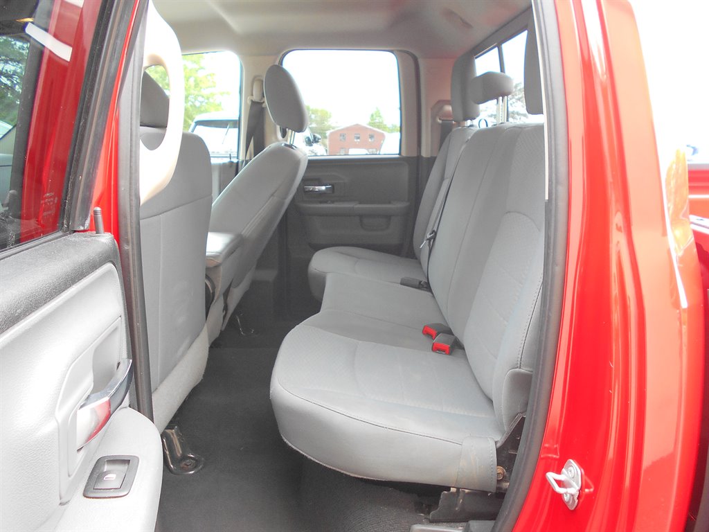 2016 RAM 1500 SLT photo