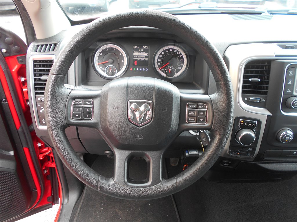 2016 RAM 1500 SLT photo