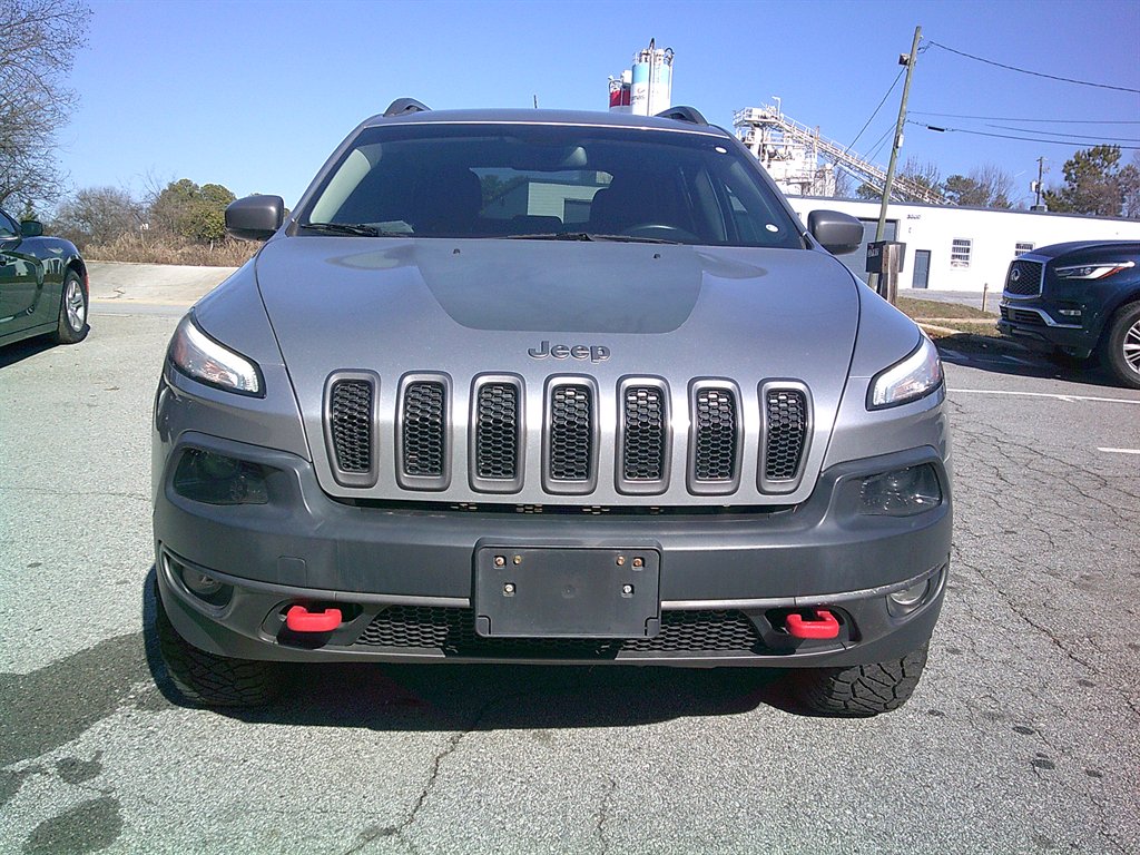 2018 Jeep Cherokee - $17,995