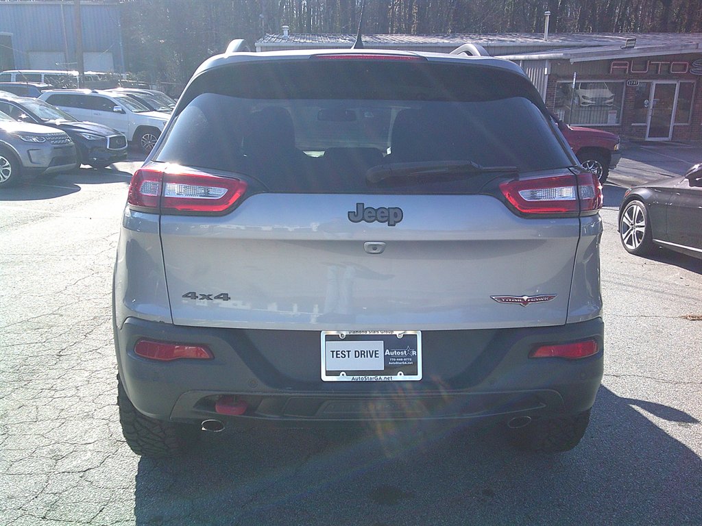 2018 Jeep Cherokee - $17,995