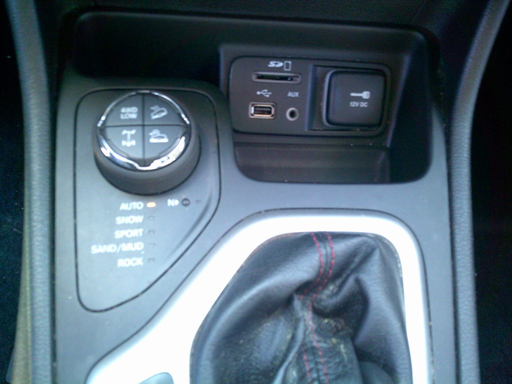 2018 Jeep Cherokee - $17,995