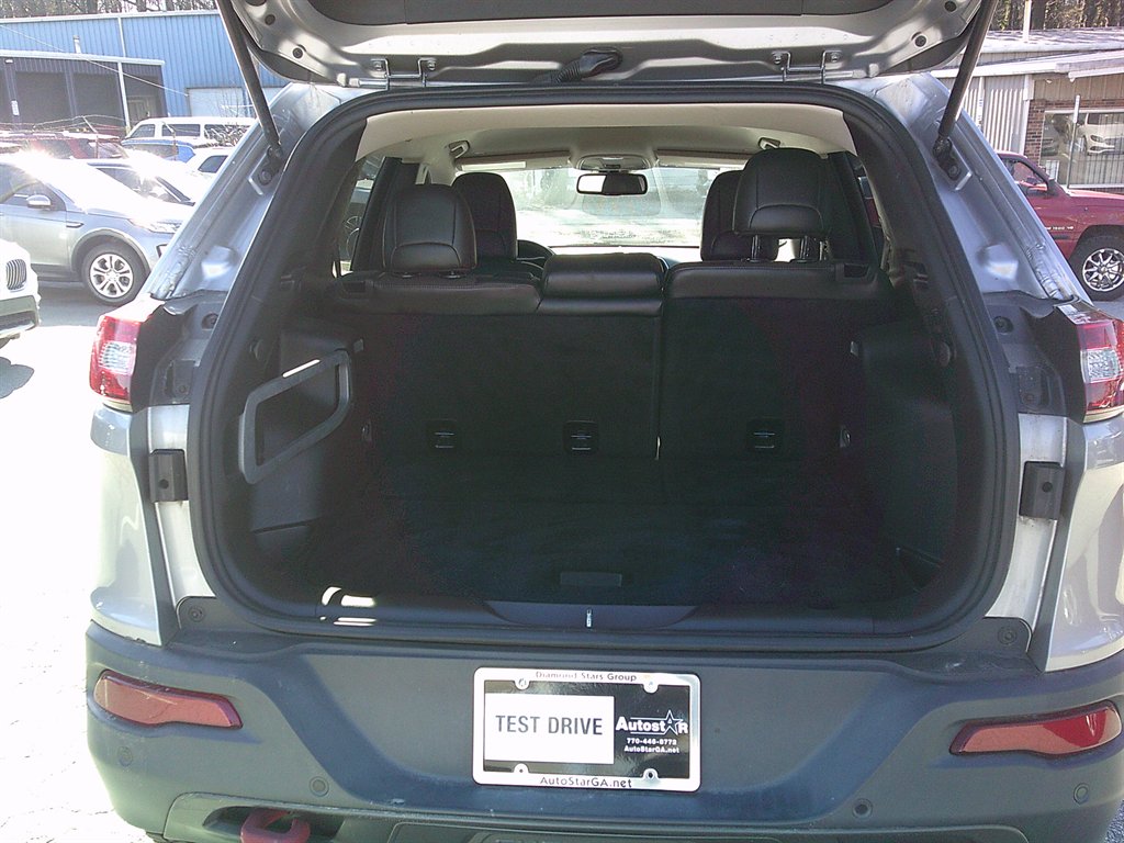2018 Jeep Cherokee - $17,995