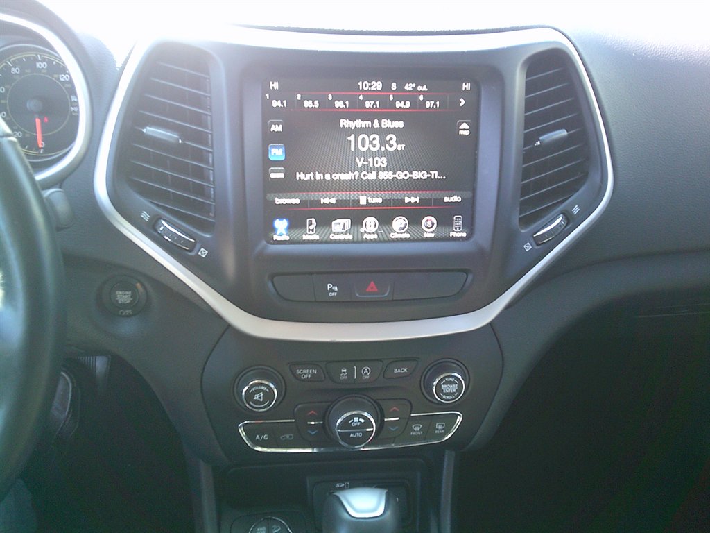 2018 Jeep Cherokee - $17,995