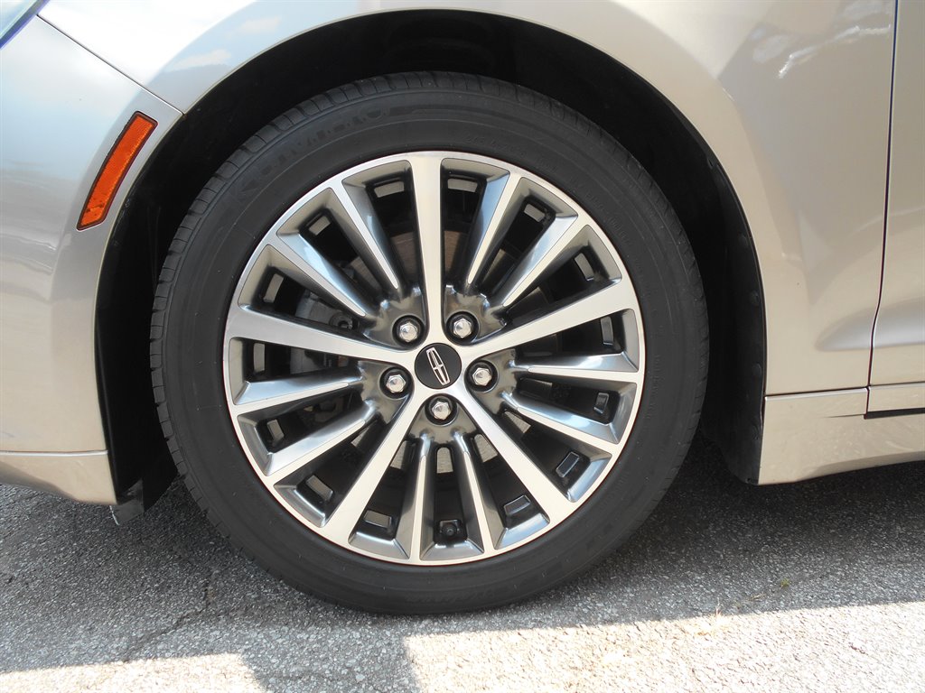 2019 Lincoln MKZ - $17,995