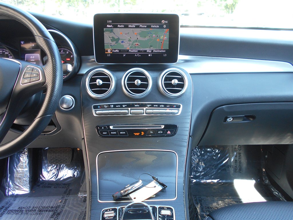 2018 Mercedes-Benz GLC - $19,995