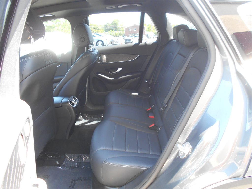 2018 Mercedes-Benz GLC - $19,995