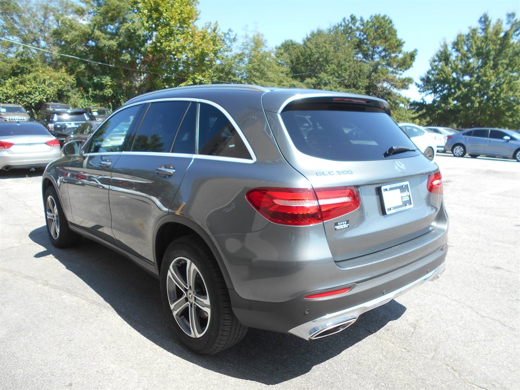 2018 Mercedes-Benz GLC - $19,995