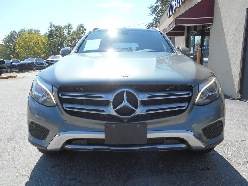 2018 Mercedes-Benz GLC - $19,995