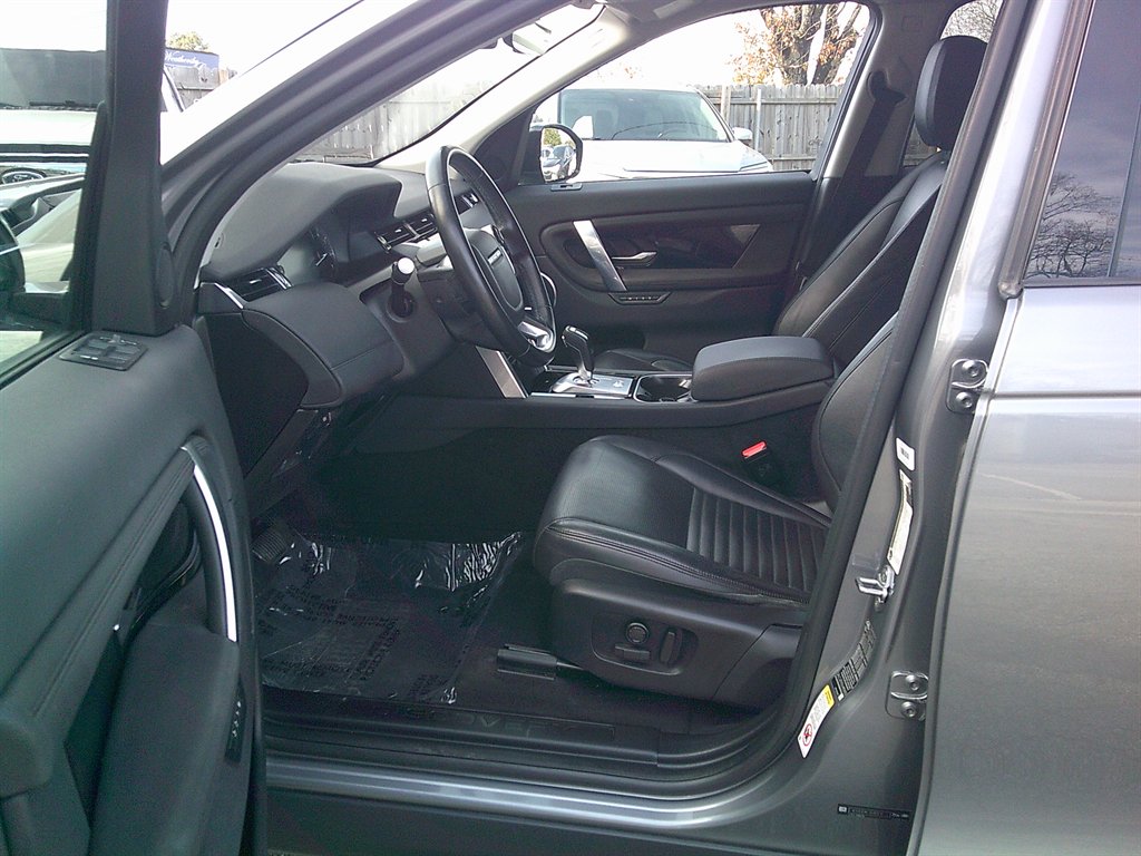 2020 Land Rover Discovery - $19,995