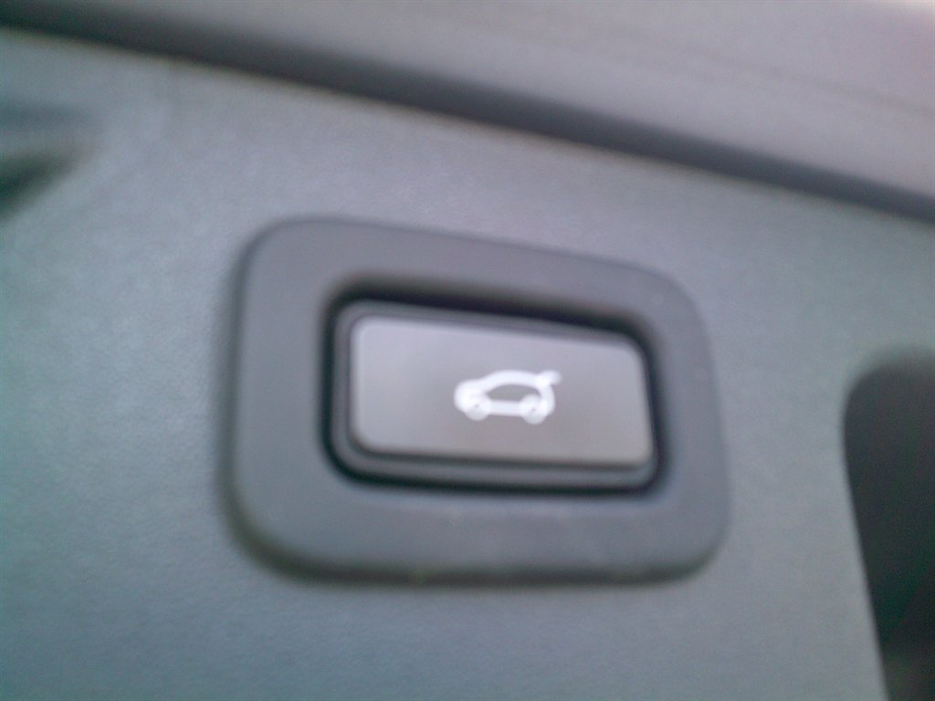 2020 Land Rover Discovery - $19,995