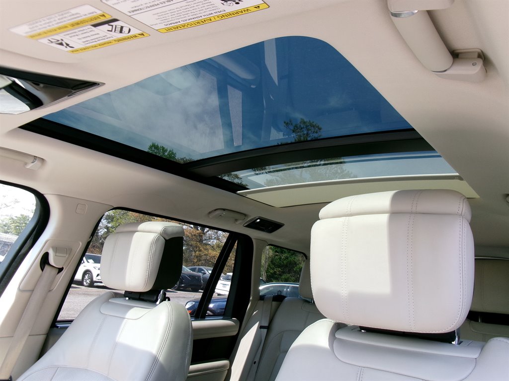 2020 Land Rover Range Rover - $41,995