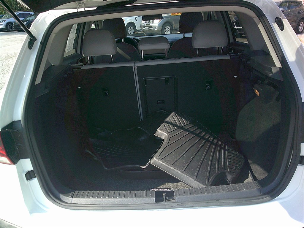 2022 Volkswagen Taos - $17,995