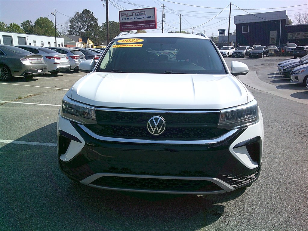 2022 Volkswagen Taos - $17,995