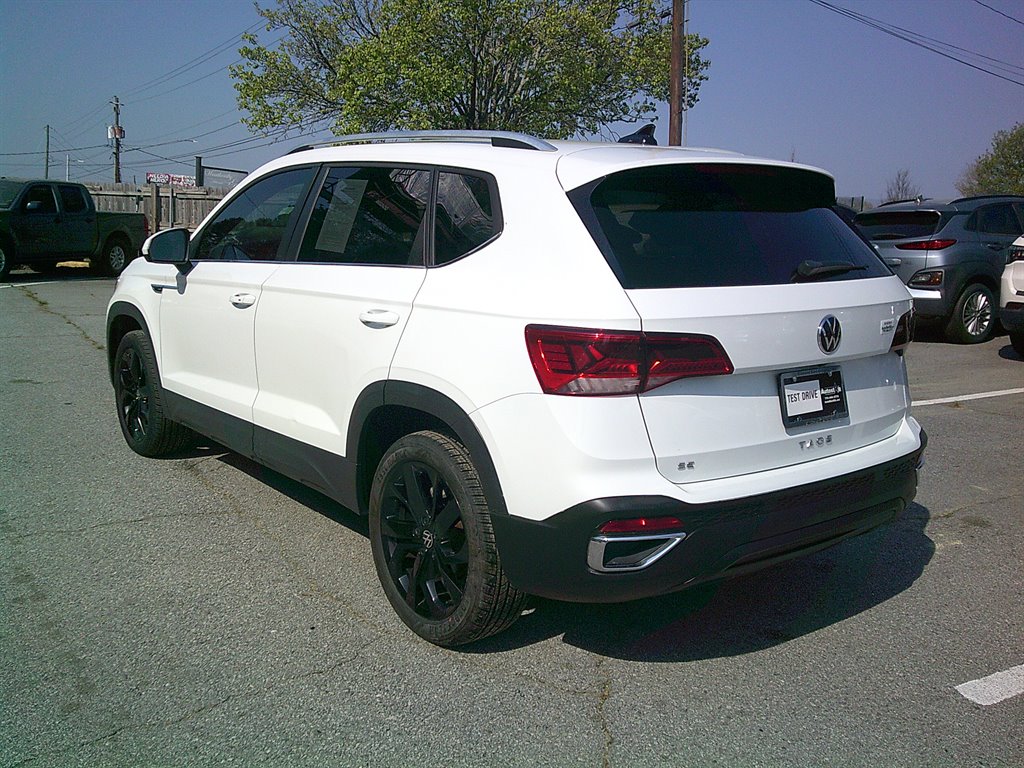 2022 Volkswagen Taos - $17,995
