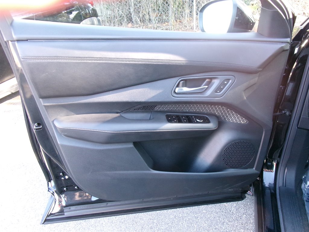 2023 Nissan Ariya Hatchback - $21,995