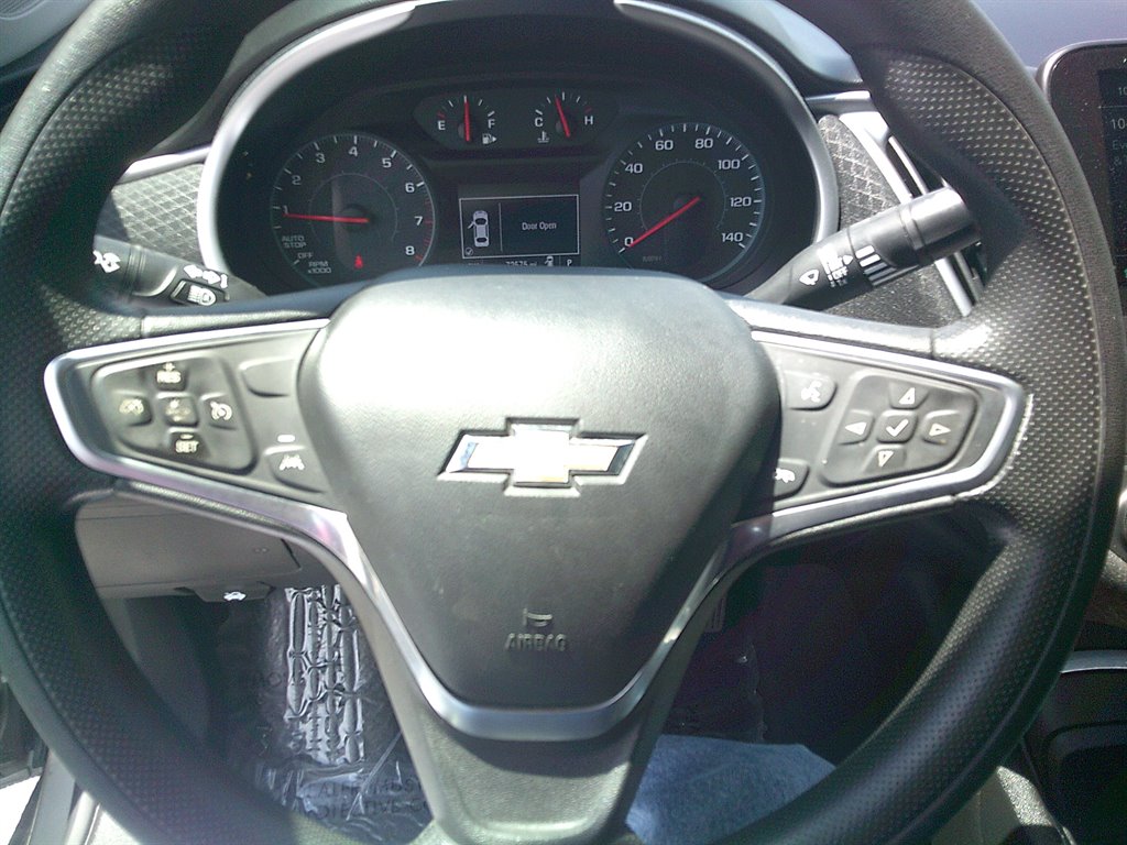 2023 Chevrolet Malibu - $18,995