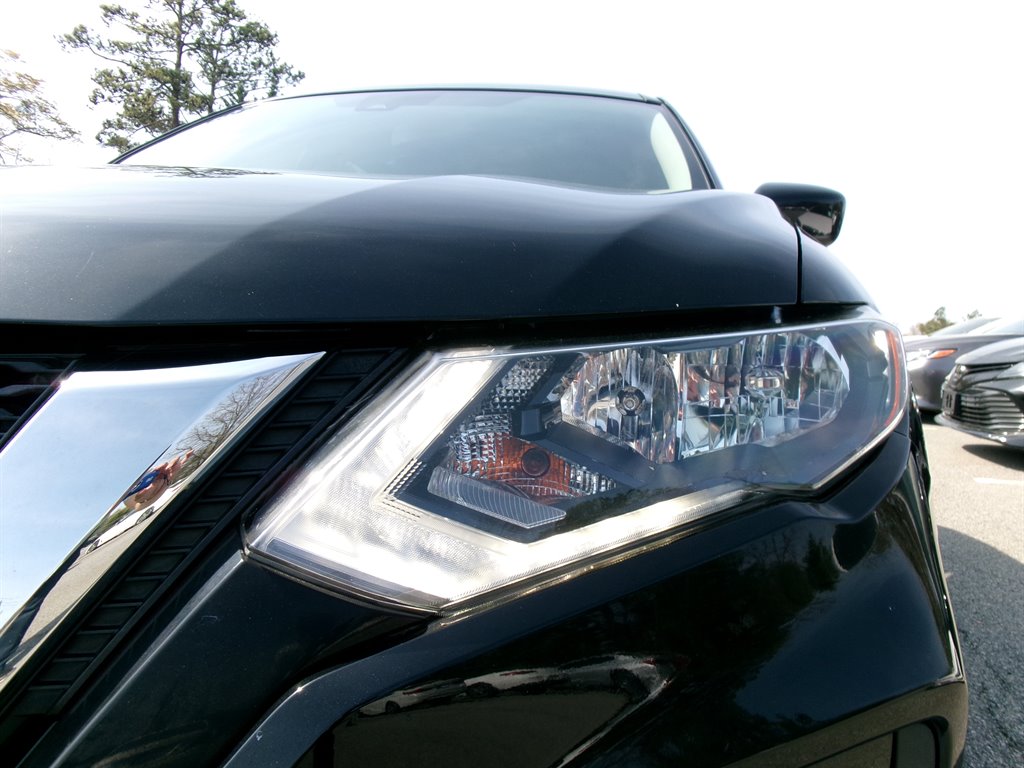 2019 Nissan Rogue - $18,995
