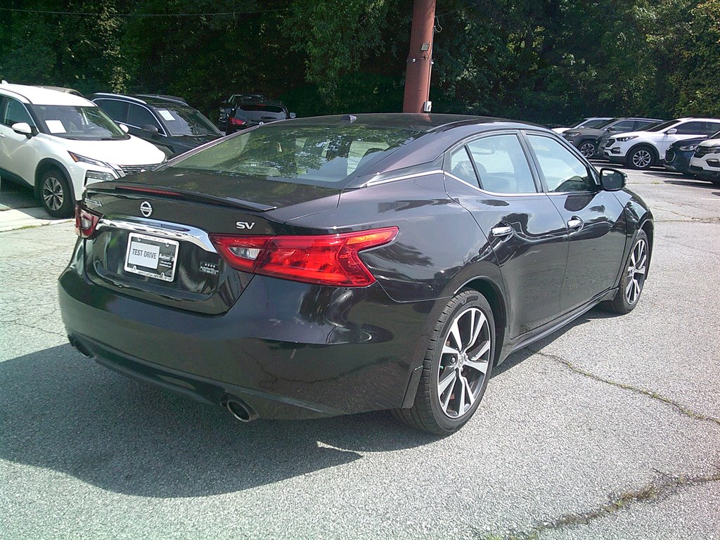 2016 Nissan Maxima - $16,995