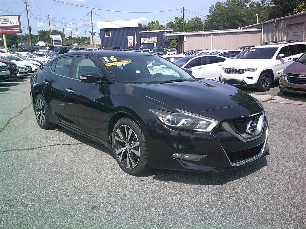 2016 Nissan Maxima - $16,995