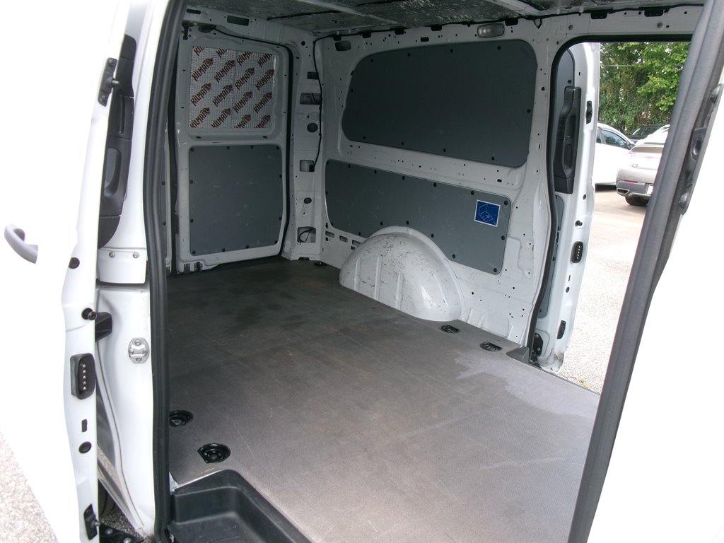 2022 Mercedes-Benz Metris - $26,995