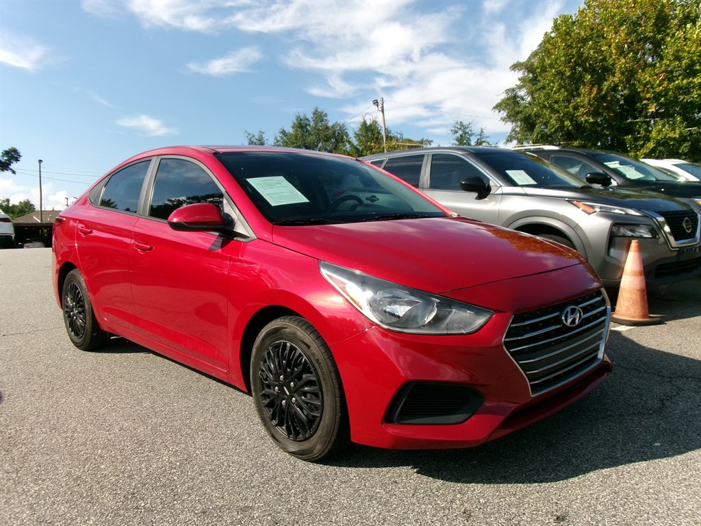 2022 Hyundai Accent Rojo Sedán Tracción delantera Automática