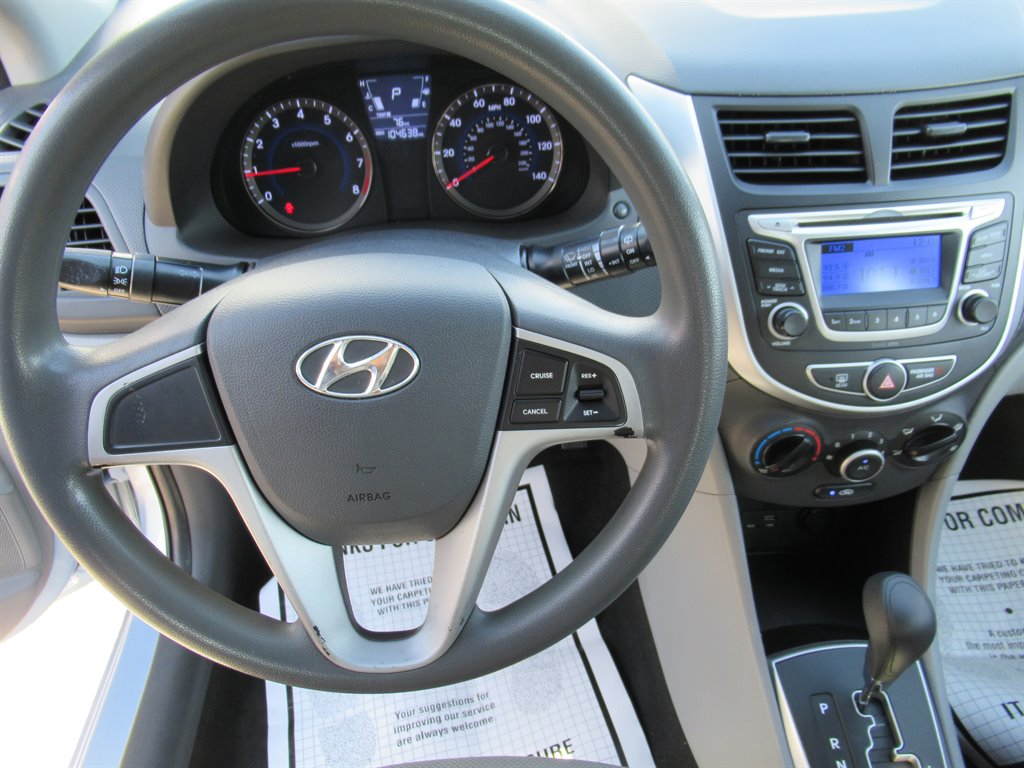 2014 Hyundai Accent GS photo