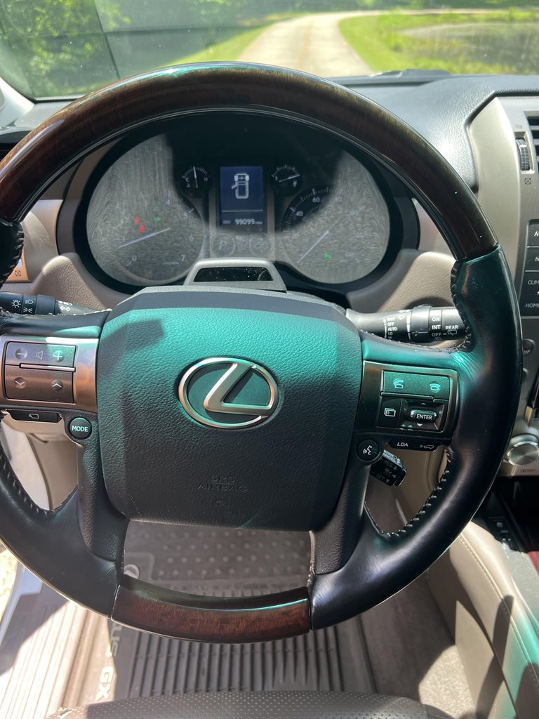 2017 Lexus GX 460 photo
