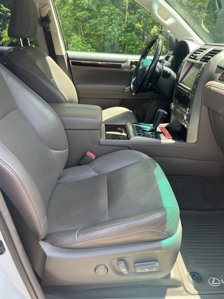 2017 Lexus GX 460 photo