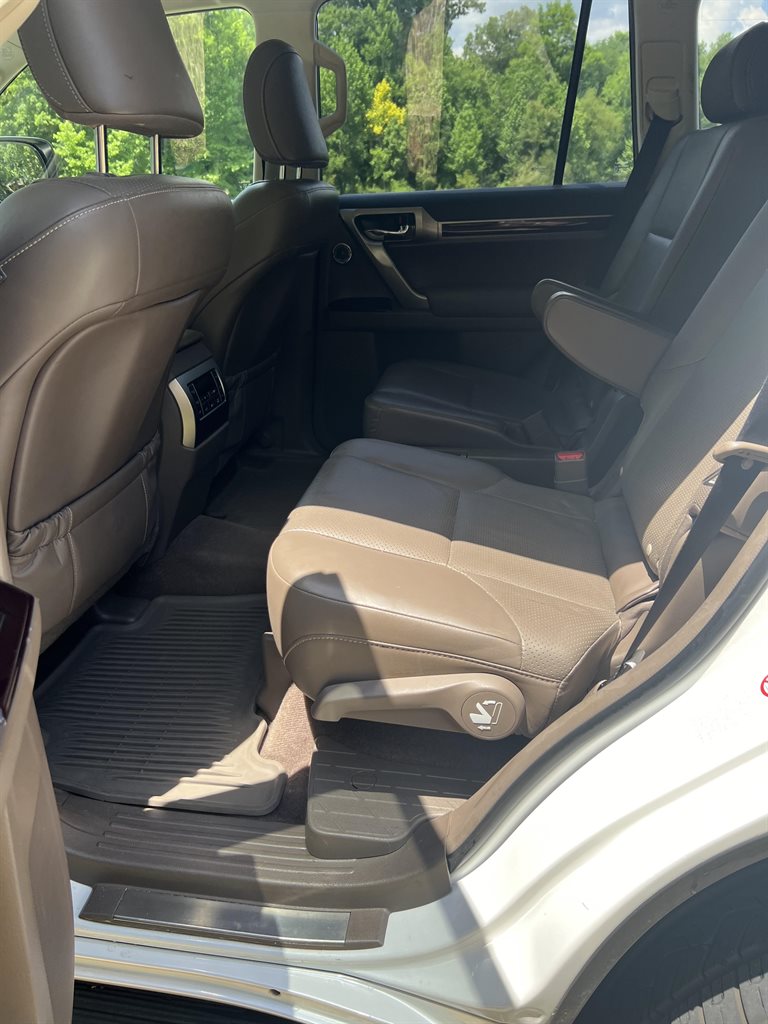 2017 Lexus GX 460 photo