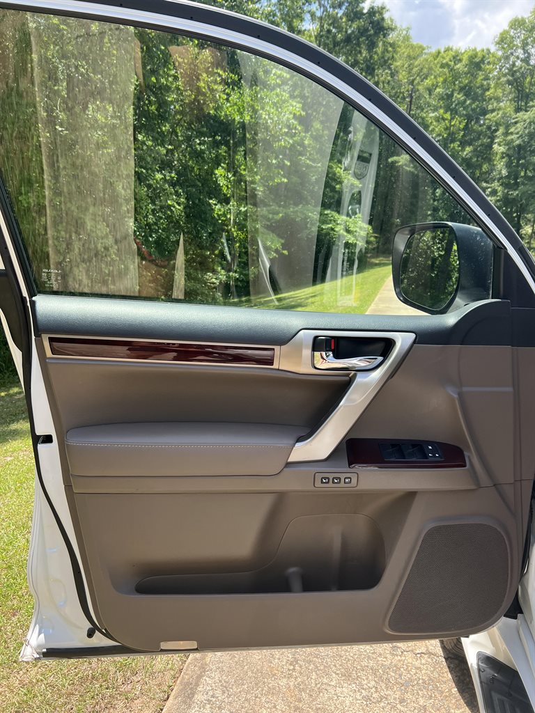 2017 Lexus GX 460 photo