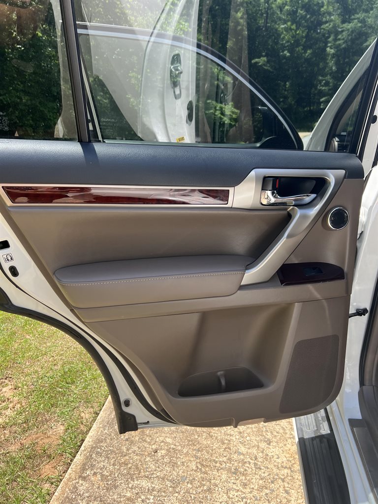 2017 Lexus GX 460 photo