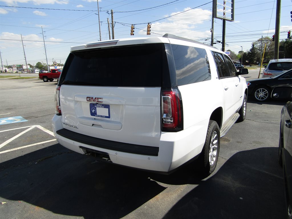 2015 GMC Yukon XL SLT 1500 photo