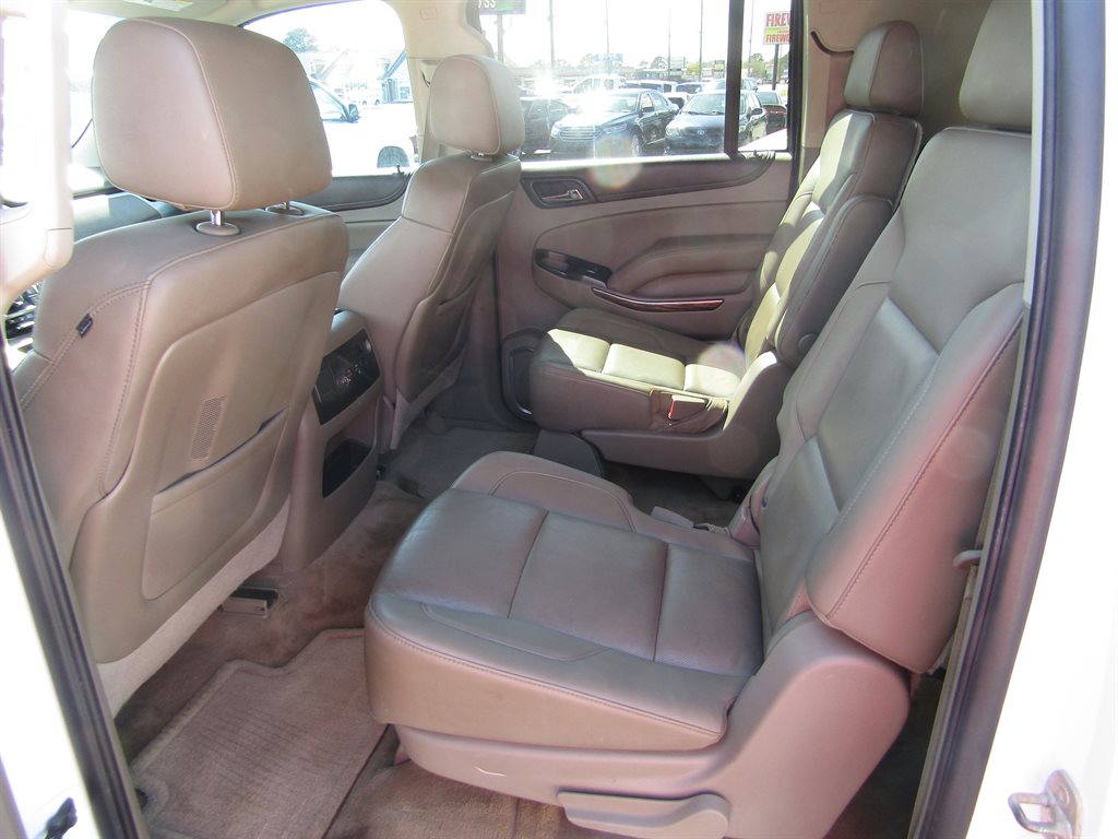 2015 GMC Yukon XL SLT 1500 photo