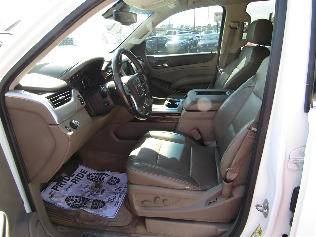 2015 GMC Yukon XL SLT 1500 photo
