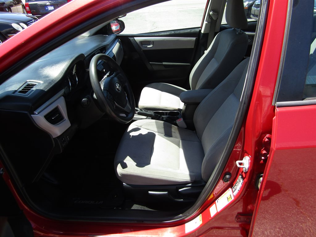 2014 Toyota Corolla L photo