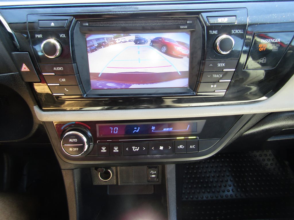2014 Toyota Corolla L photo