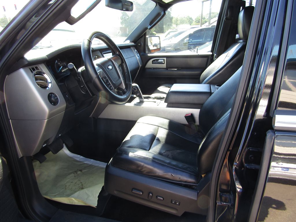 2015 Ford Expedition - $12,995