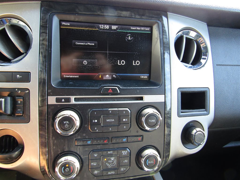 2015 Ford Expedition - $12,995