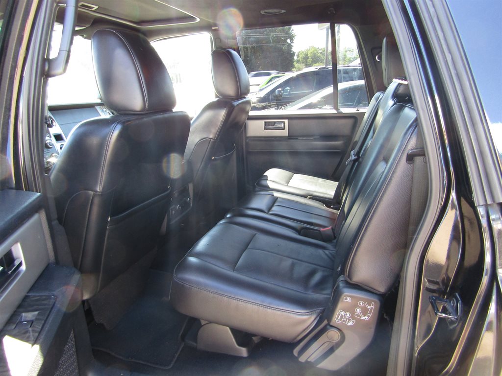 2015 Ford Expedition - $12,995
