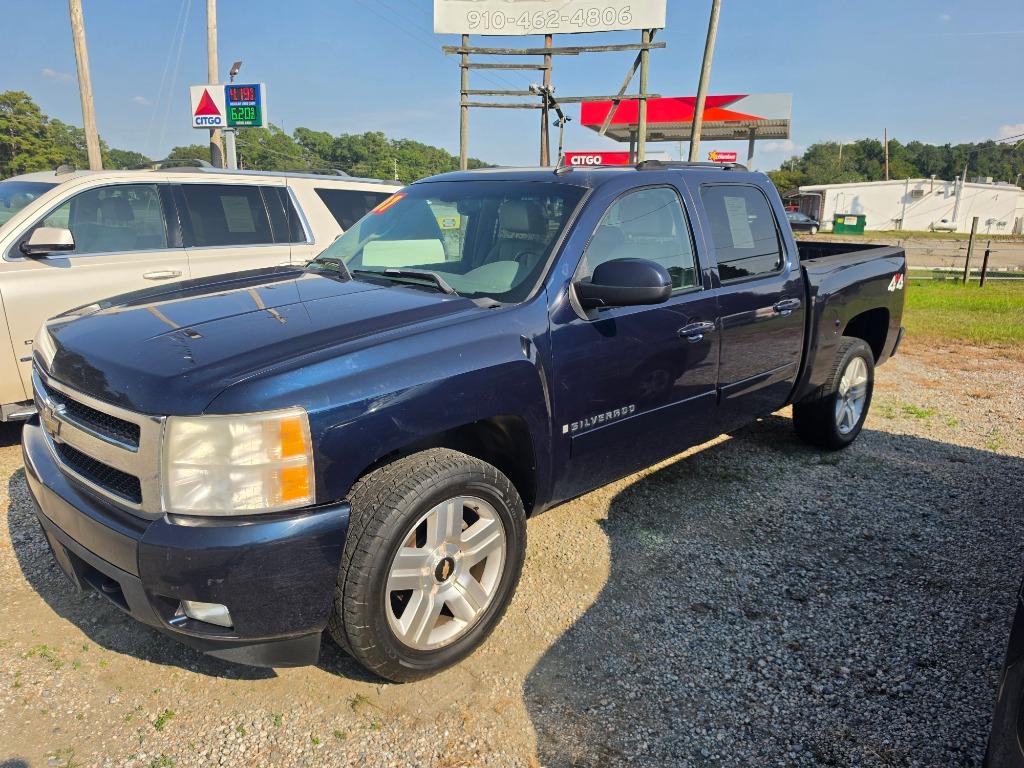 2007 Chevrolet Silverado - $9,995