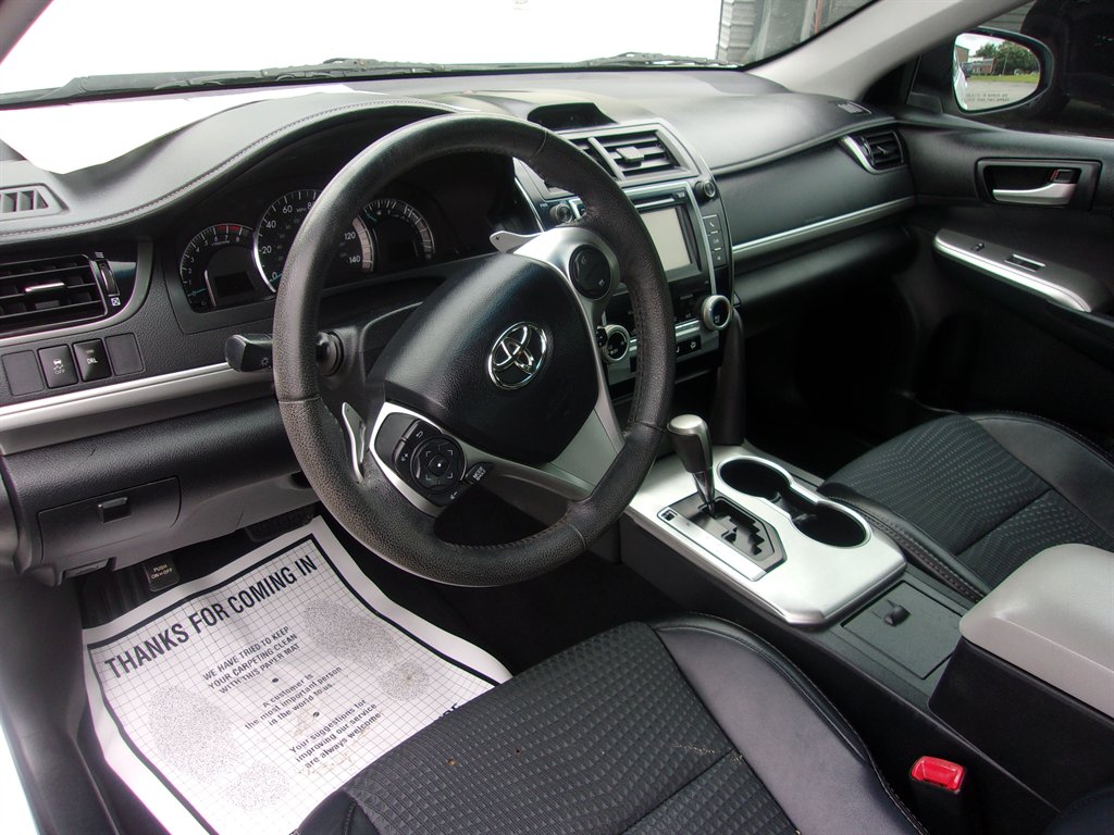 2012 Toyota Camry L photo