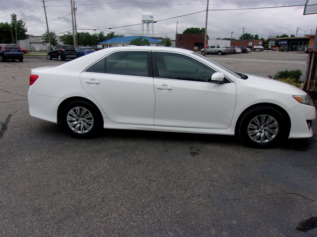 2012 Toyota Camry L photo
