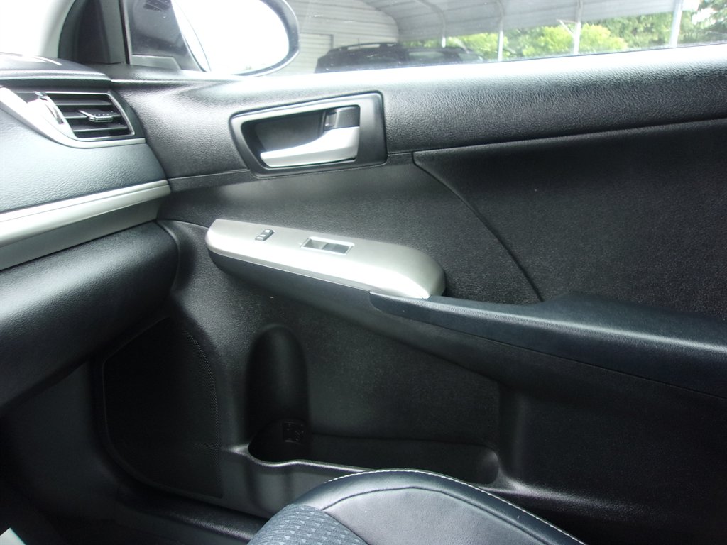2012 Toyota Camry L photo