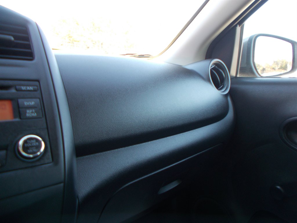 2017 Nissan Versa - $10,000